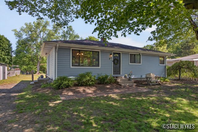 749 Lillian Street, Park Twp, MI 49424