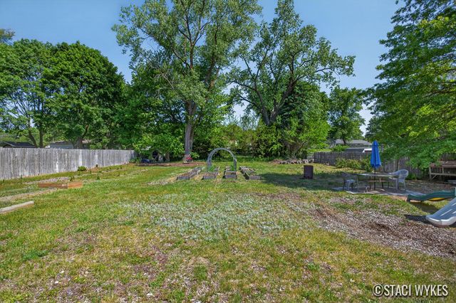 749 Lillian Street, Park Twp, MI 49424