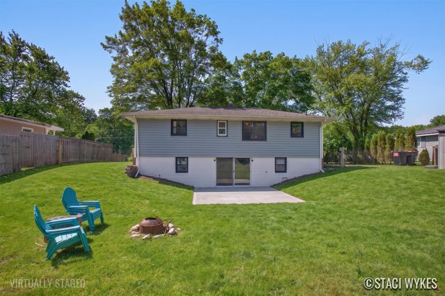 749 Lillian Street, Park Twp, MI 49424