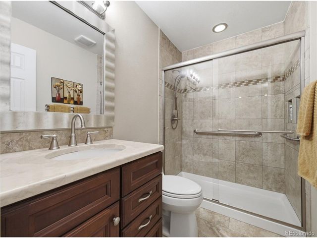 5705 W Atlantic Pl 106, Lakewood, CO 80227