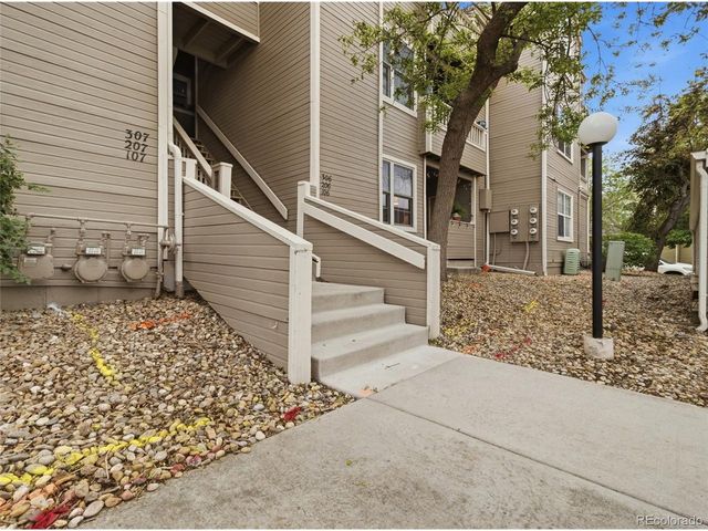 5705 W Atlantic Pl 106, Lakewood, CO 80227