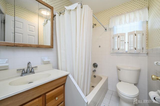 3217 Clark Lane, South Plainfield, NJ 07080