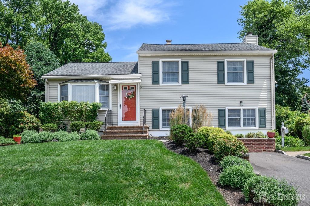 3217 Clark Lane, South Plainfield, NJ 07080