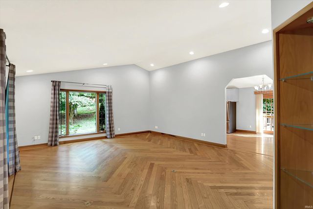 5922 W State Road 46, Bloomington, IN 47404