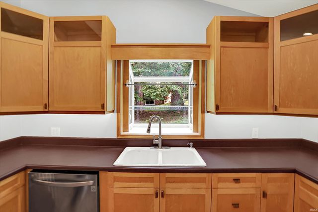 5922 W State Road 46, Bloomington, IN 47404