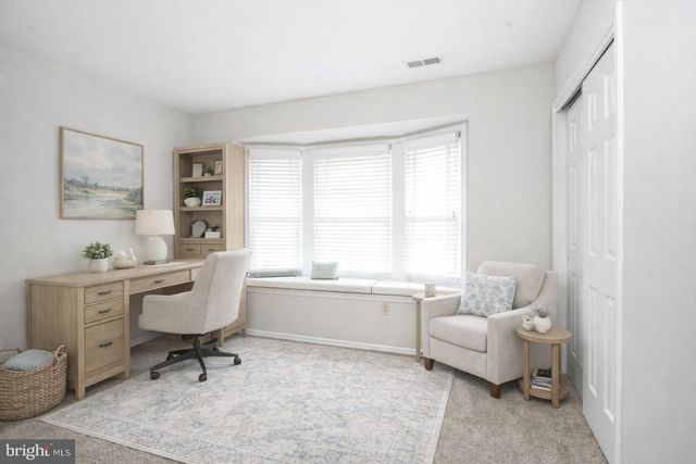 3 DEEP HOLLOW LN N, Columbus, NJ 08022