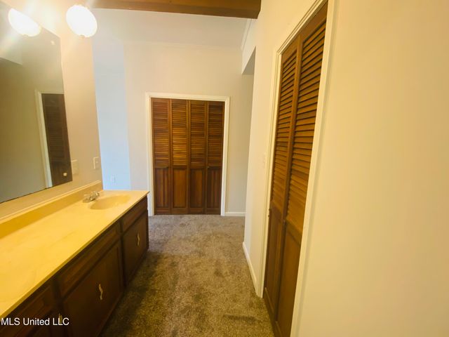 763 S Springlake Circle, Terry, MS 39170