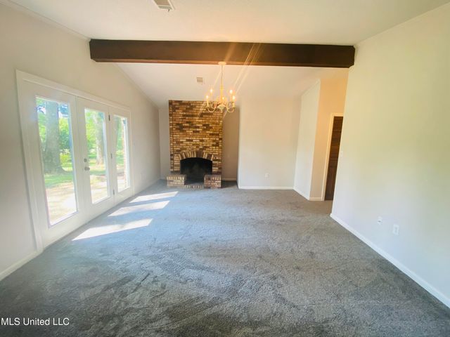 763 S Springlake Circle, Terry, MS 39170