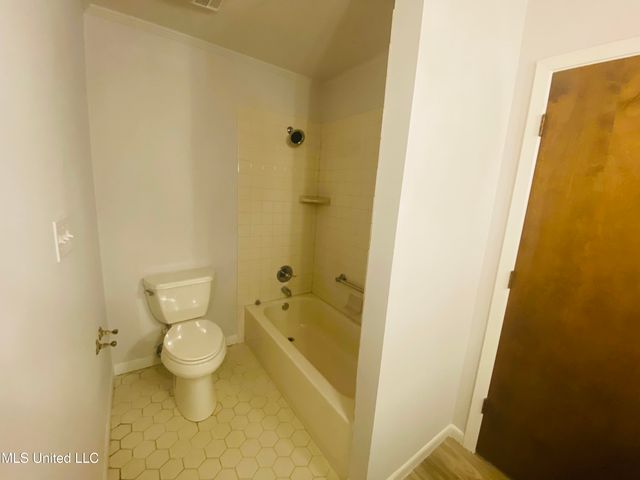 763 S Springlake Circle, Terry, MS 39170