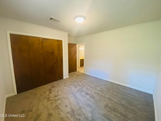 763 S Springlake Circle, Terry, MS 39170