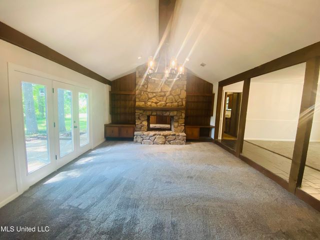 763 S Springlake Circle, Terry, MS 39170