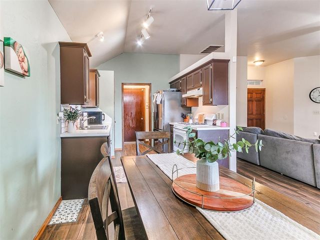 913 N Kirk Way, Mustang, OK 73064