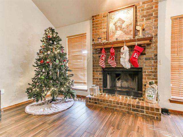 913 N Kirk Way, Mustang, OK 73064