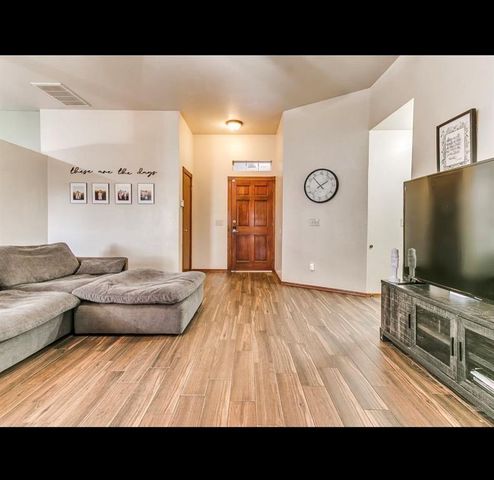 913 N Kirk Way, Mustang, OK 73064