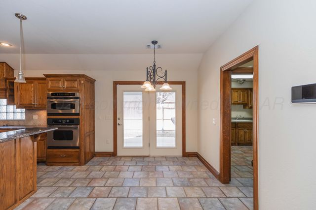 7810 OAKVIEW Drive, Amarillo, TX 79119