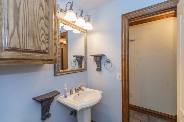 7810 OAKVIEW Drive, Amarillo, TX 79119