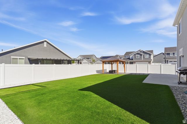 3458 S GRAY PINE LN, Syracuse, UT 84075