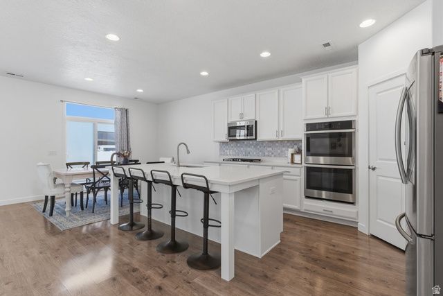 3458 S GRAY PINE LN, Syracuse, UT 84075
