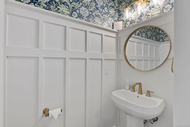 21 Oak Meadow Lane 21, Torrington, CT 06791