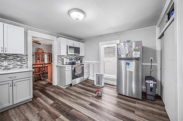 1011 9th Avenue, Leavenworth, KS 66048