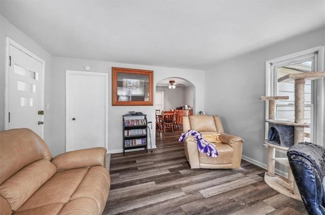 1011 9th Avenue, Leavenworth, KS 66048