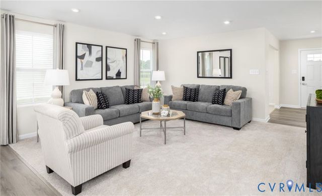 7 Hackberry Dr, Petersburg, VA 23803