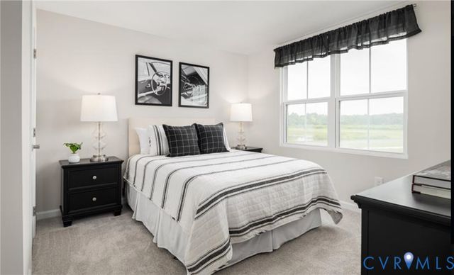 7 Hackberry Dr, Petersburg, VA 23803