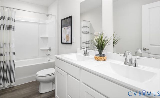7 Hackberry Dr, Petersburg, VA 23803