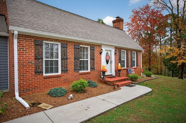 115 Sunset Dr, Livingston, TN 38570