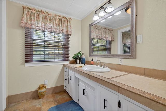 115 Sunset Dr, Livingston, TN 38570