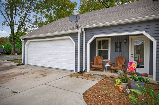 115 Sunset Dr, Livingston, TN 38570