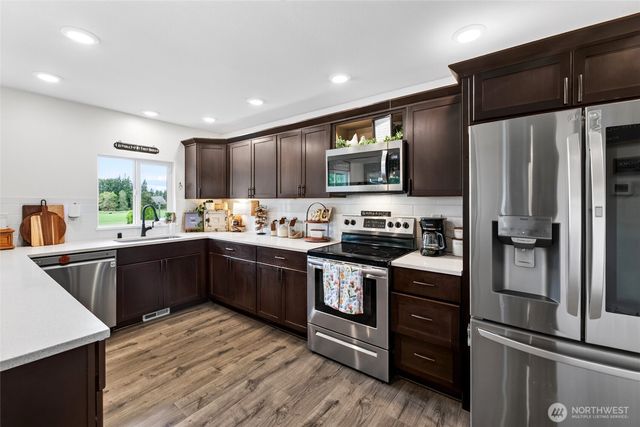 39611 62nd Avenue E, Eatonville, WA 98328