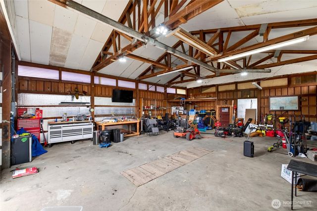 39611 62nd Avenue E, Eatonville, WA 98328