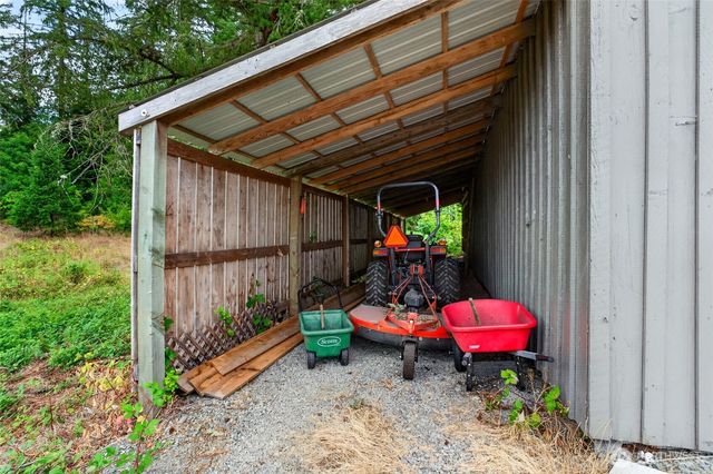 39611 62nd Avenue E, Eatonville, WA 98328