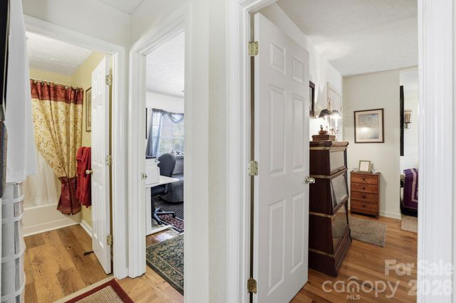 658 Enka Lake Road, Candler, NC 28715