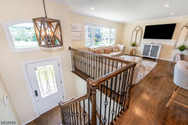 3 Knoll Rd, Fairfield Twp., NJ 07004