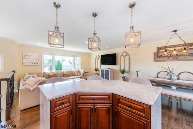 3 Knoll Rd, Fairfield Twp., NJ 07004