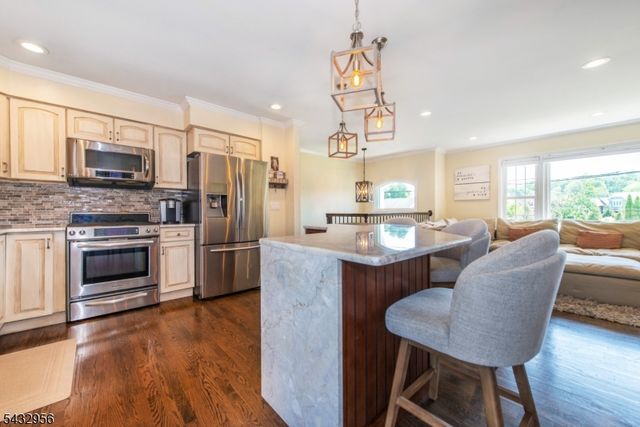 3 Knoll Rd, Fairfield Twp., NJ 07004