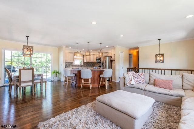 3 Knoll Rd, Fairfield Twp., NJ 07004