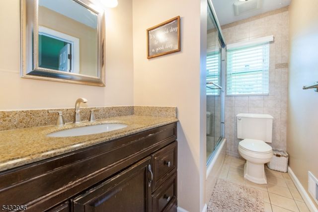 3 Knoll Rd, Fairfield Twp., NJ 07004