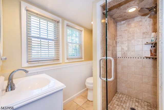 3 Knoll Rd, Fairfield Twp., NJ 07004