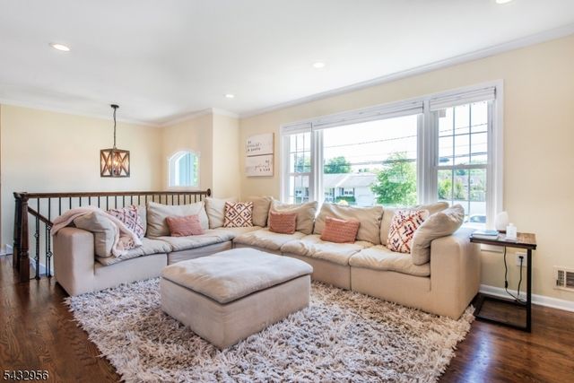 3 Knoll Rd, Fairfield Twp., NJ 07004