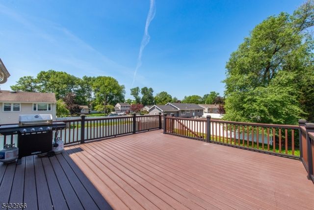 3 Knoll Rd, Fairfield Twp., NJ 07004