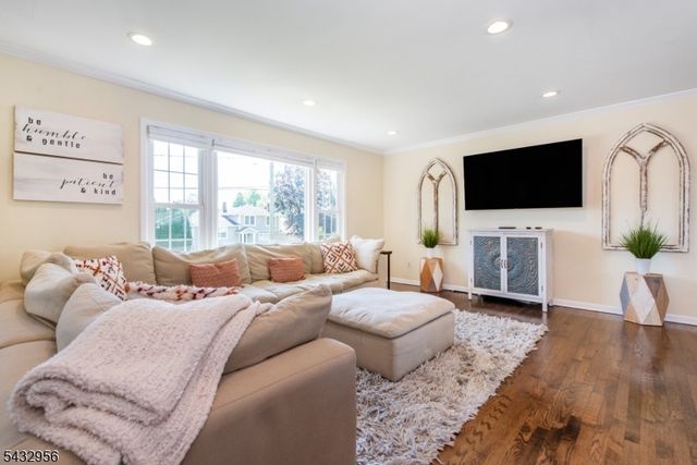 3 Knoll Rd, Fairfield Twp., NJ 07004