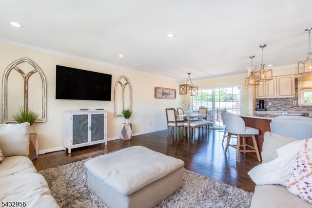 3 Knoll Rd, Fairfield Twp., NJ 07004
