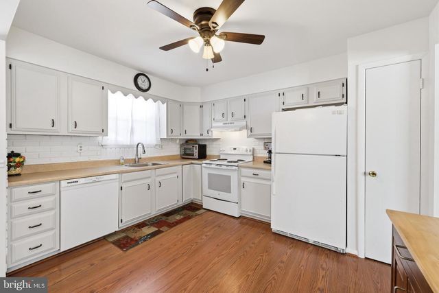 55 PLYMOUTH RD, Hammonton, NJ 08037