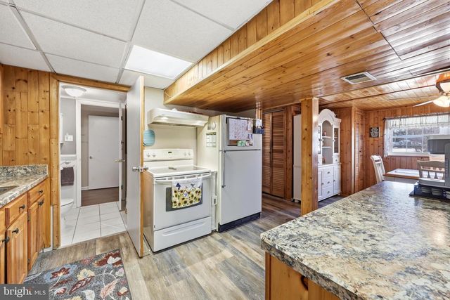 55 PLYMOUTH RD, Hammonton, NJ 08037