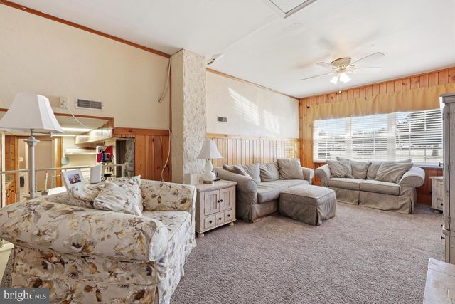 55 PLYMOUTH RD, Hammonton, NJ 08037