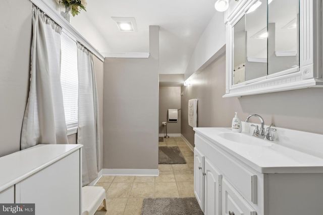 55 PLYMOUTH RD, Hammonton, NJ 08037