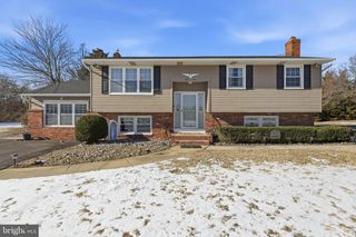 55 PLYMOUTH RD, Hammonton, NJ 08037